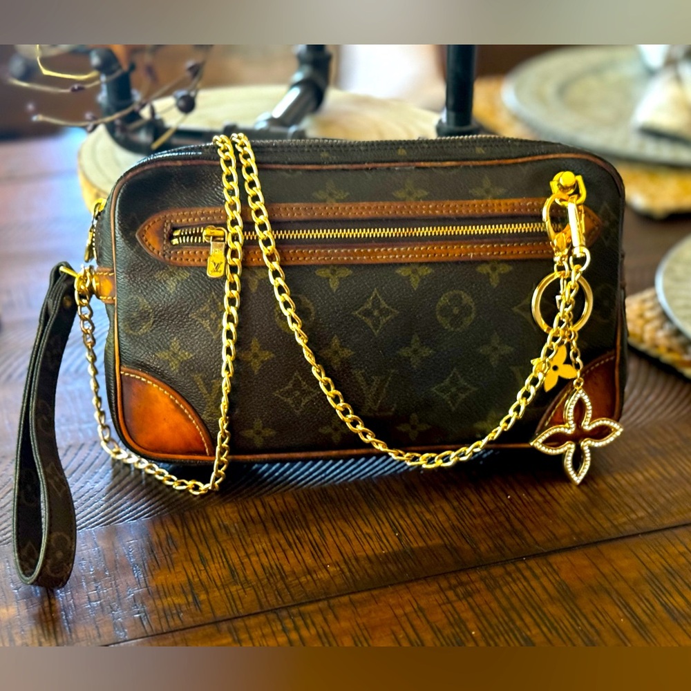 Louis Vuitton Vintage Monogram Canvas
Marly Dragonne GM Clutch converted - Picture 4 of 17